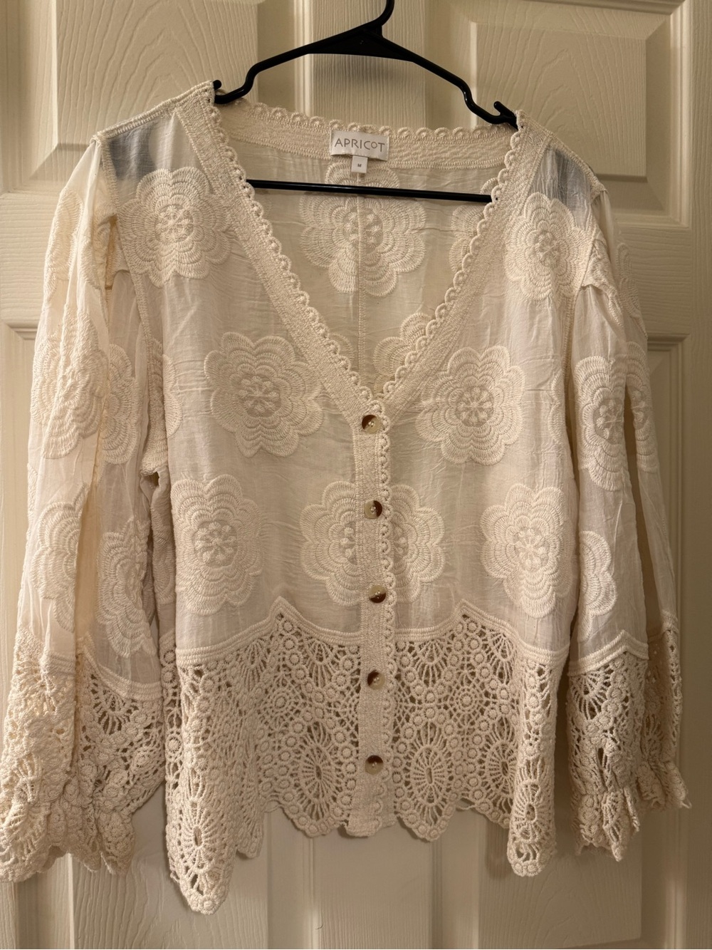 APRICOT Cream Crochet Lace Blouse size medium like new
